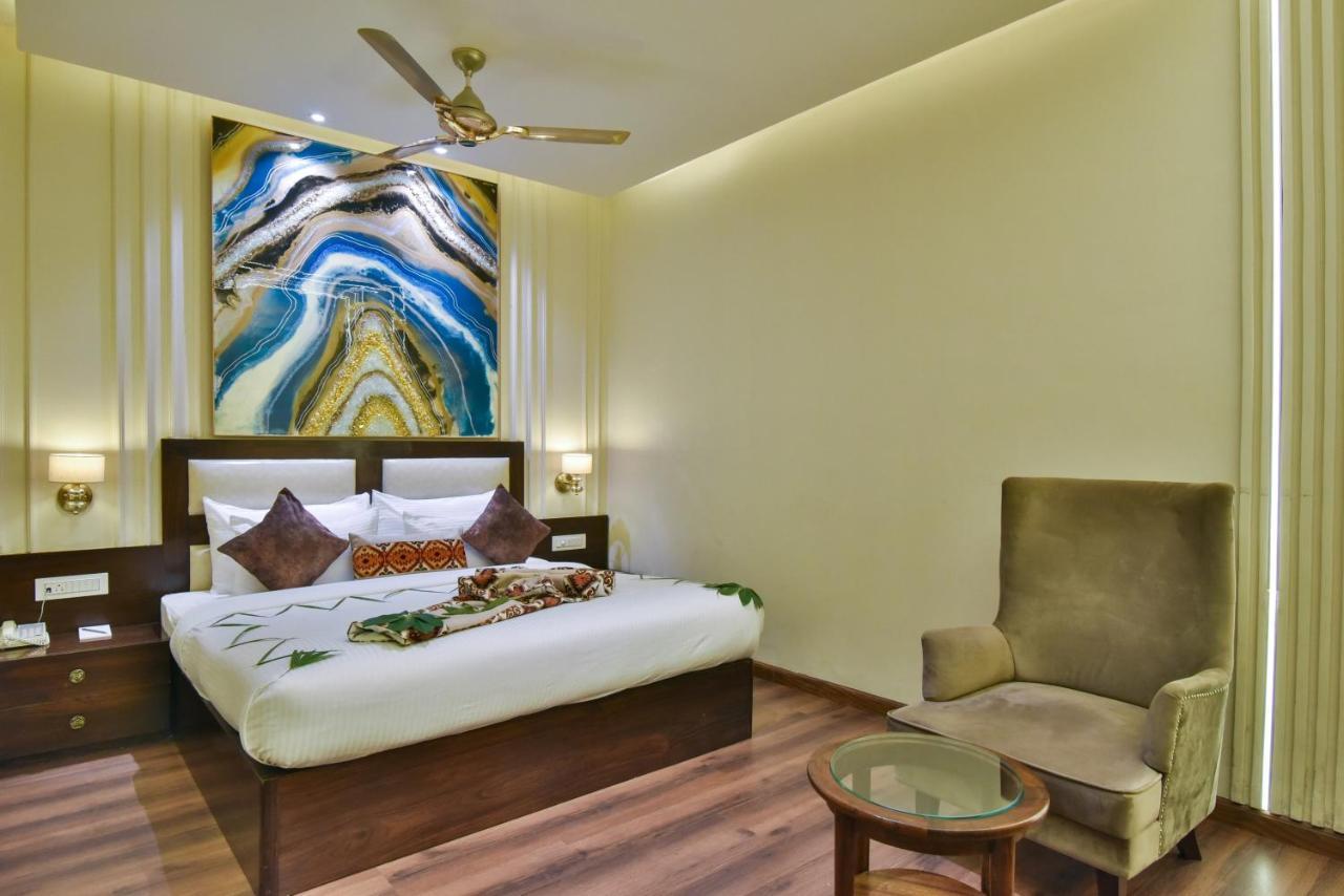 Hotel Br Grand With Nimo Club Amritsar -5 Mint From Golden Temple Zewnętrze zdjęcie